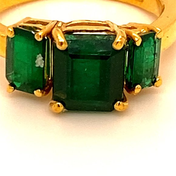Emerald 3.20ct Solid 22K Yellow Gold Ring - Picture 9 of 9